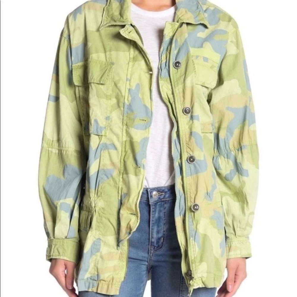 Free People Lead the Way Camo Utility Jacket size Small